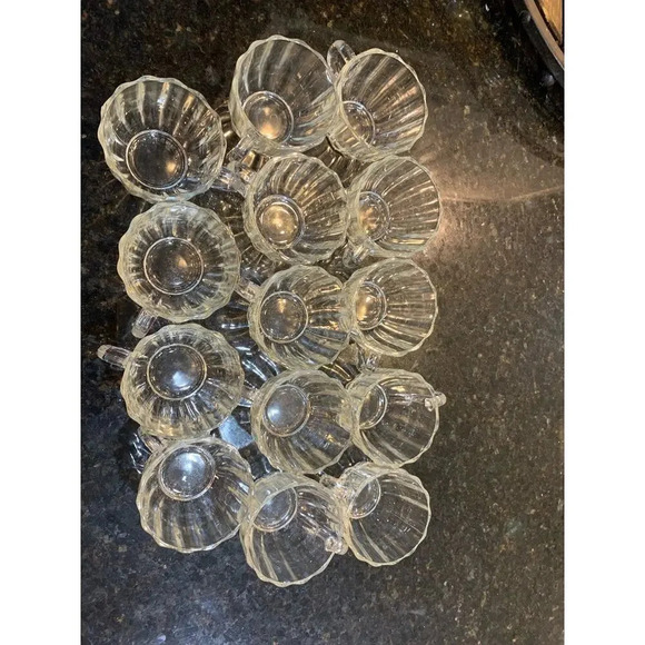 Vintage Set of 14 Clear Glass Teacups Elegant Fluted Design‎ - Picture 1 of 5
